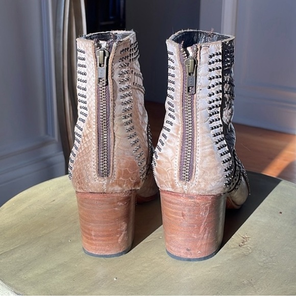 Freebird by Steven Nelle Studded, Distressed and Textured Ankle Boots - Size 9 - Picture 4 of 7